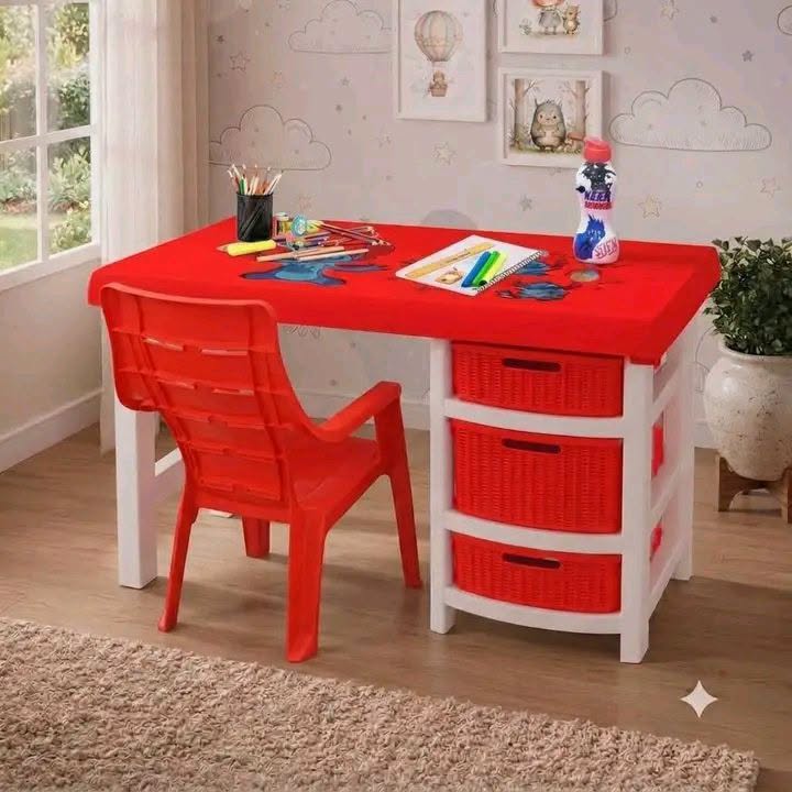 Table Enfant avec Rangement